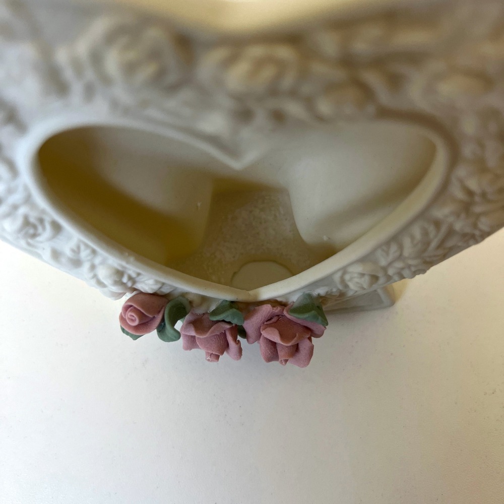Vintage Estate Manor Porcelain Heart Photo Frame Pink Roses Floral - Picture 8 of 13